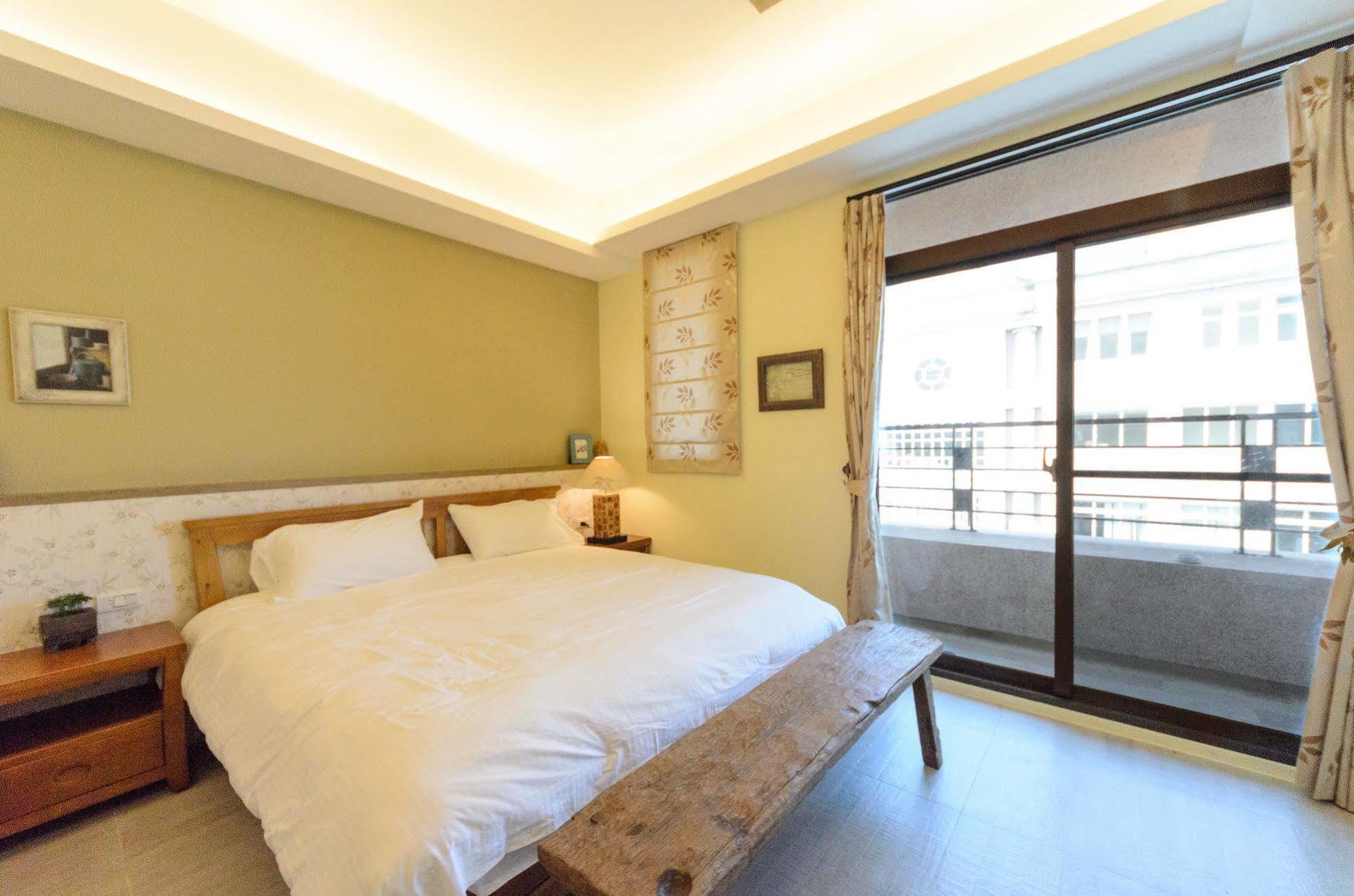 Jhongshan Building Bed And Breakfast Hualien Buitenkant foto