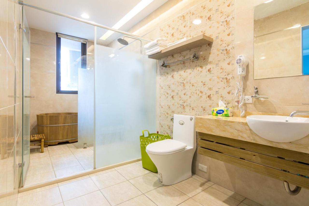Jhongshan Building Bed And Breakfast Hualien Buitenkant foto