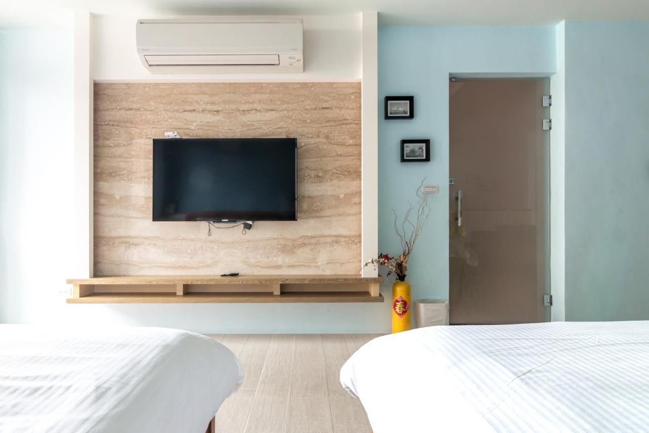 Jhongshan Building Bed And Breakfast Hualien Buitenkant foto