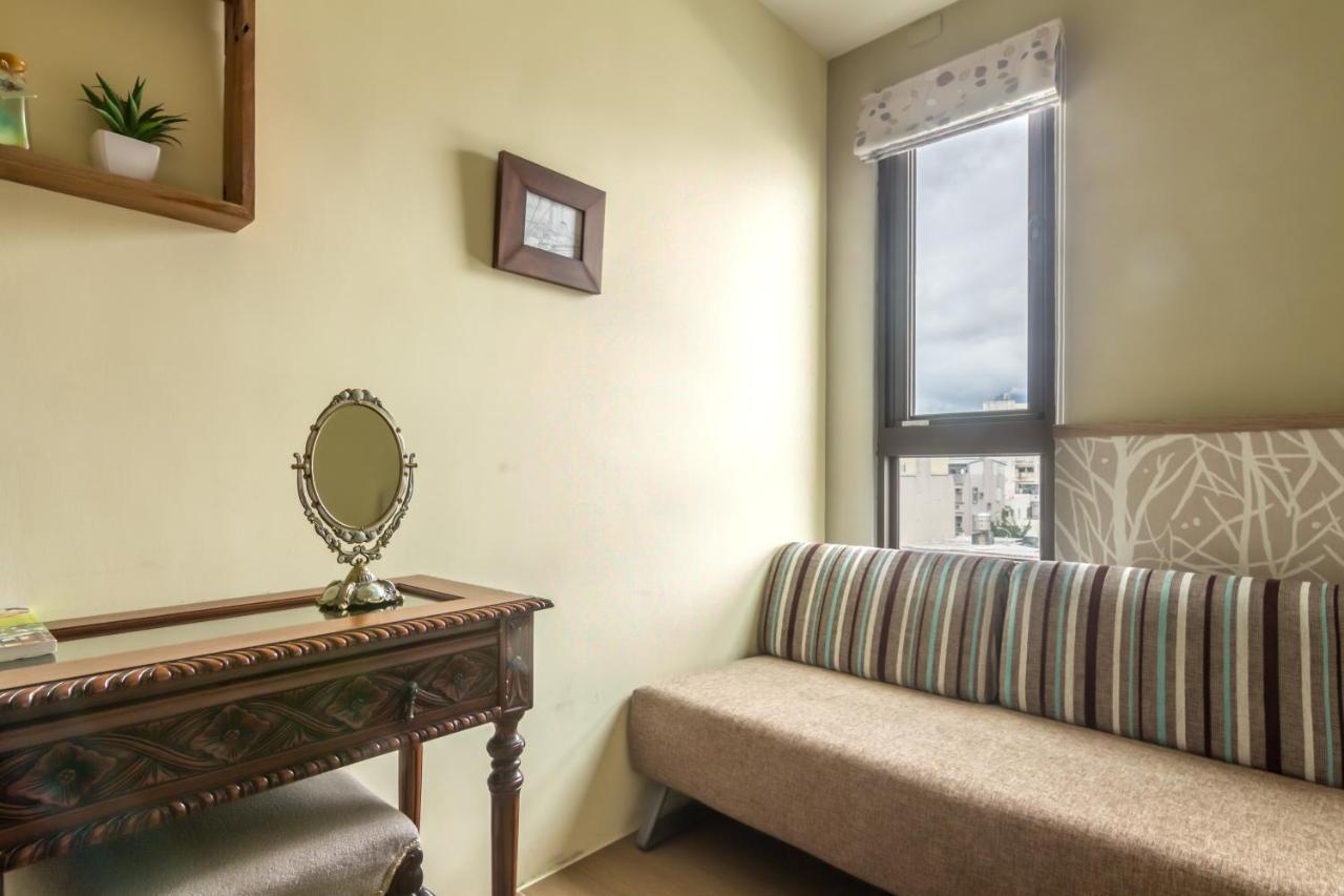 Jhongshan Building Bed And Breakfast Hualien Buitenkant foto